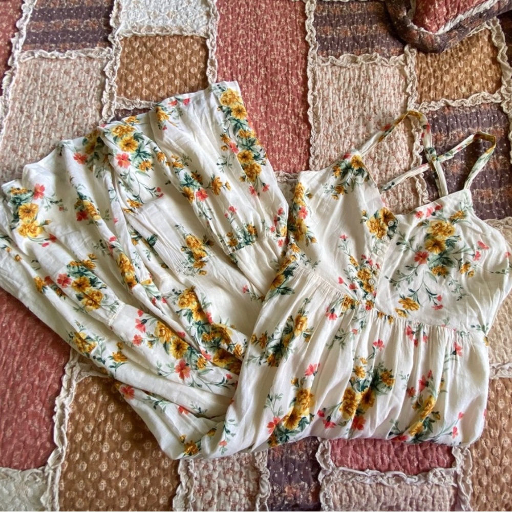 Old Navy floral dress NWT